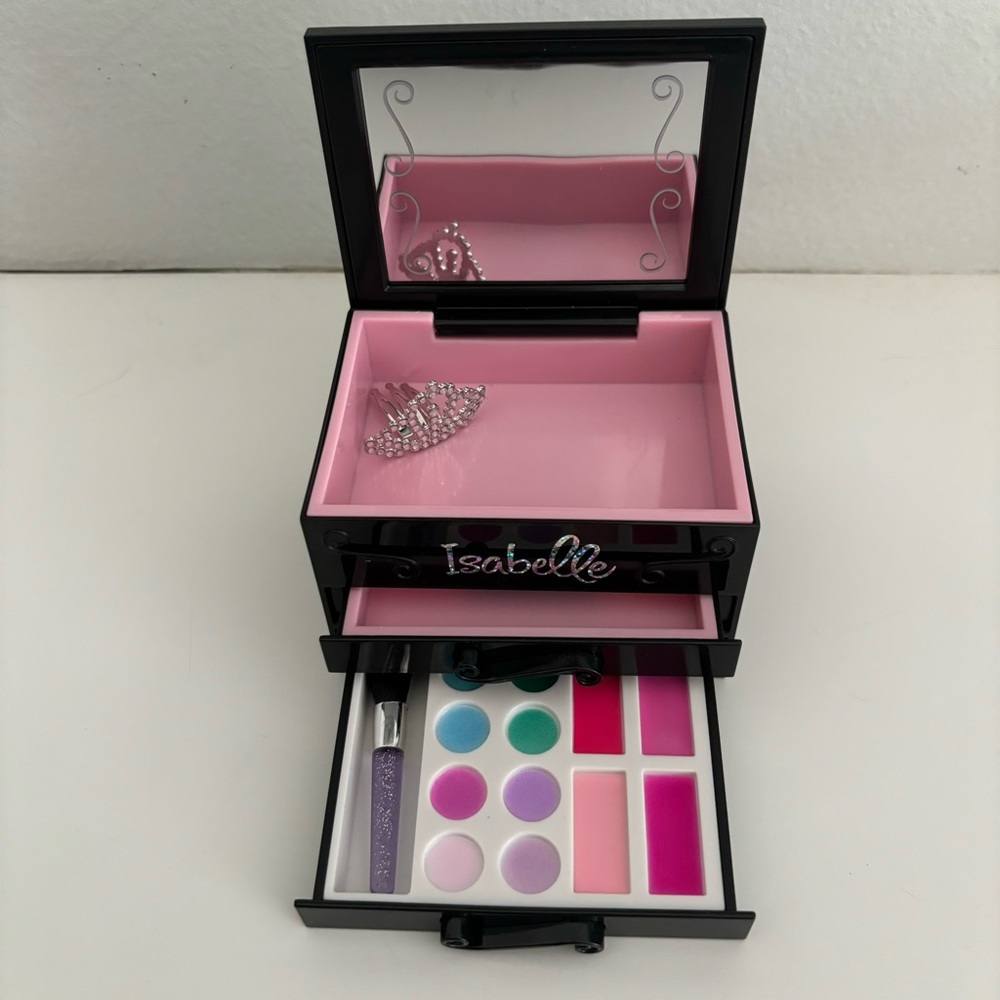 AMERICAN GIRL Isabelle’s Makeup Set